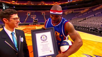 Basket: record du monde du plus long shoot inscrit dos au panier