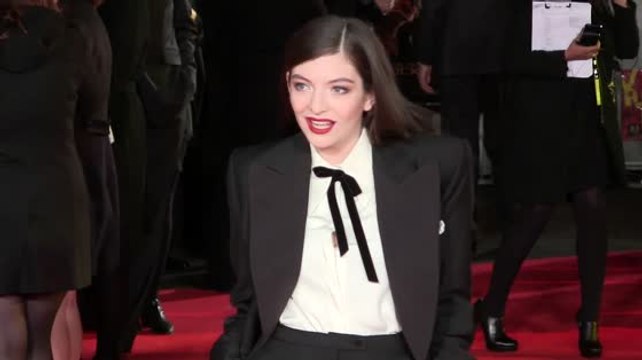 Lorde responde a Diplo por su campaña de pompis para Taylor Swift