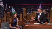 Mackenzie Foy maîtrise Jimmy Fallon au Taekwondo