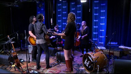 Adam Cohen chante « We Go Home » en live