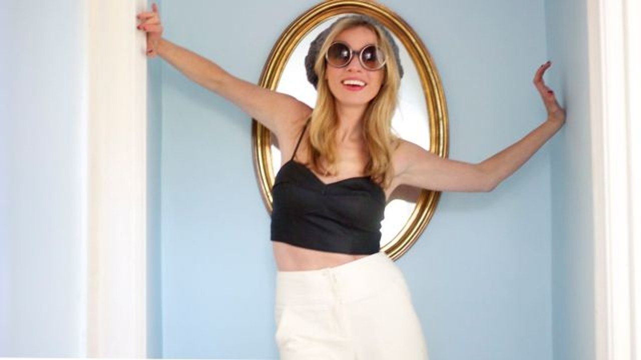 Allure Insiders - How to Pose on Camera