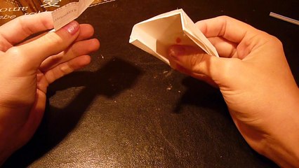 Télékinésie Expérience de la Pyramide de papier