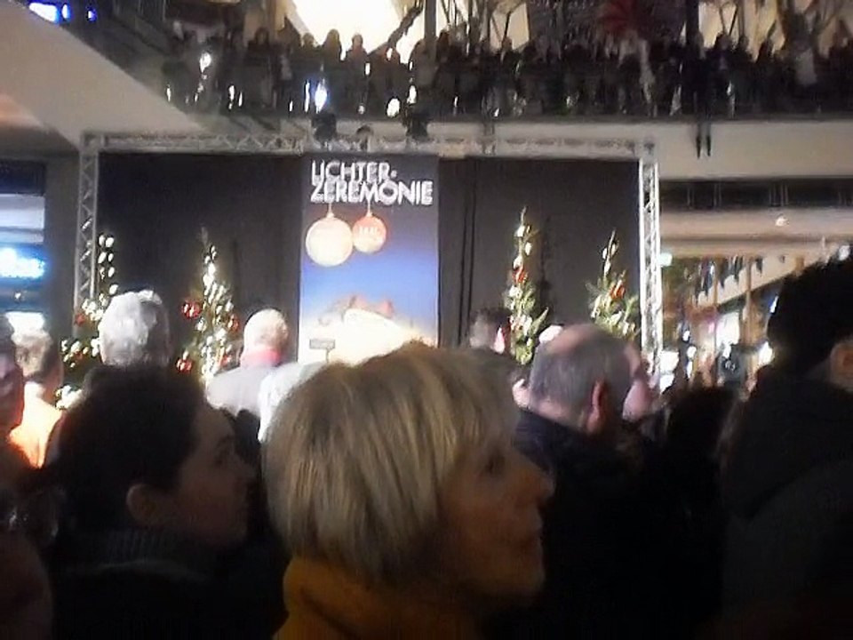 Lichterzermonie im Centro oberhausen und weinachtsmarkeröfnung