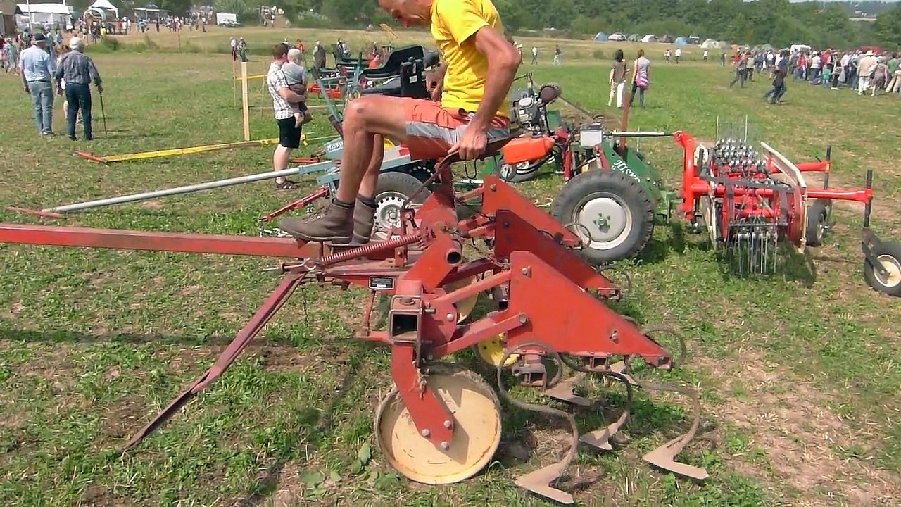 Porte-outils à Traction animale Sulky I&J Detmold 2013