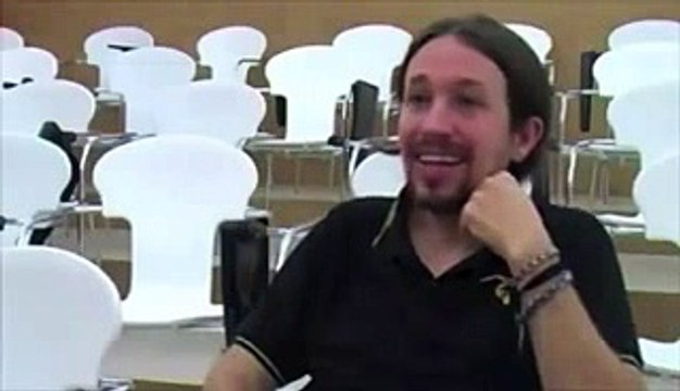Pablo Iglesias, podemos : que existan medios de comunicación privados ataca a la libertad de expresión . Con dos cojones.