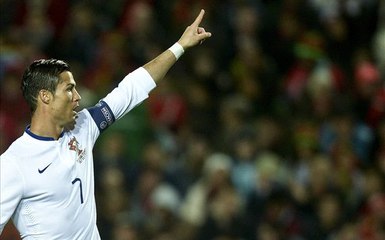 le but de Cristiano Ronaldo lors de Portugal - Arménie