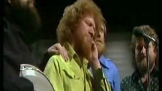 Dubliners (Luke Kelly) - The Auld Triang
