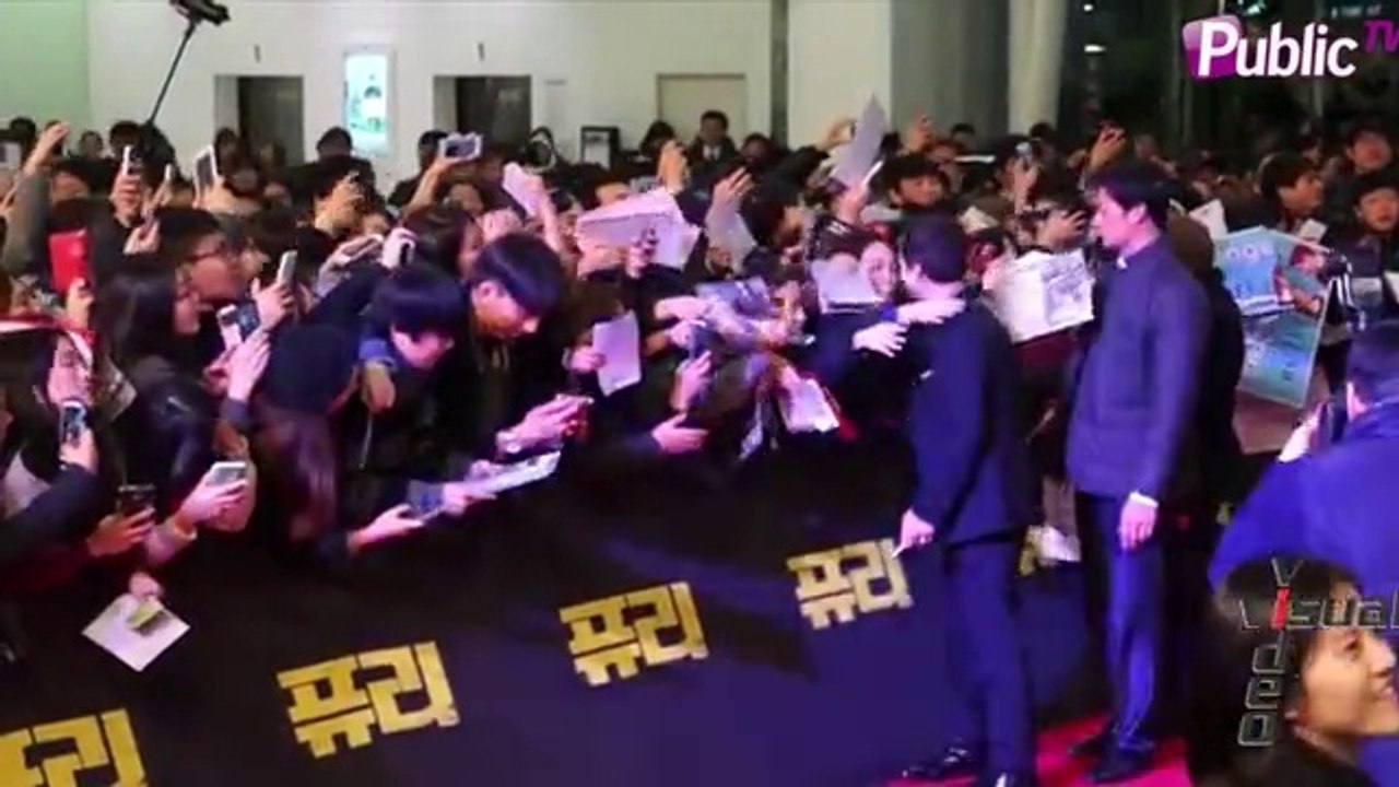 Exclu Vidéo : Brad Pitt et Logan Lerman à Séoul pour l'avant-première de "Fury" !