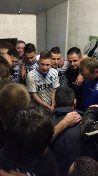 La joie des joueurs de l'Us les Attaques, après la victoire à Colembert