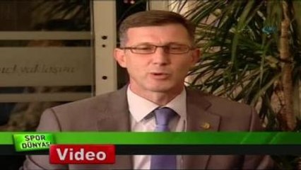 Düğününden Gelinlikle Haber Sundu