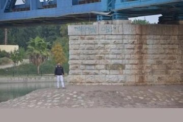 Nehirde Mahsur Kaldı