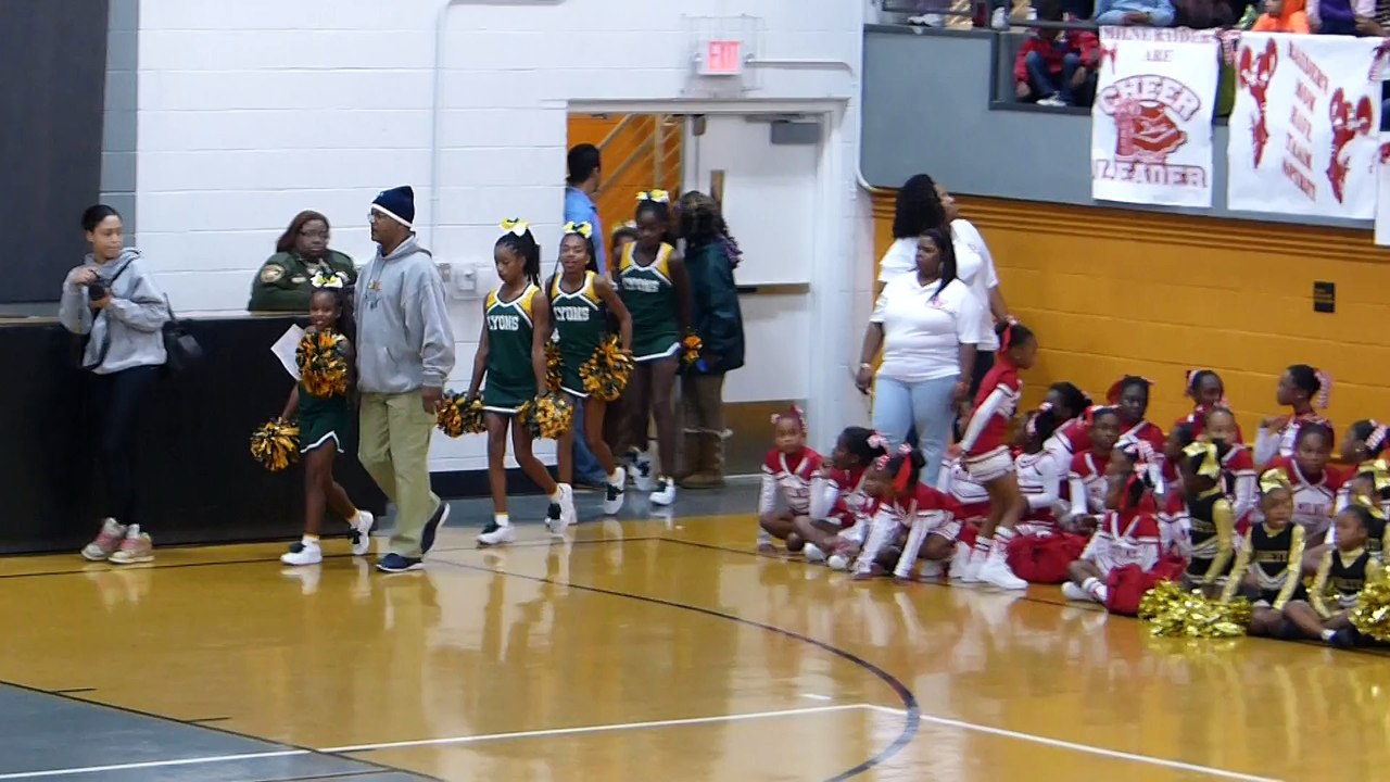 Cheerleading competition 5