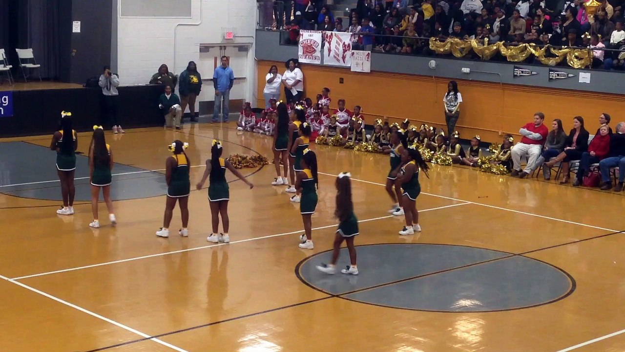 Cheerleading competition 6