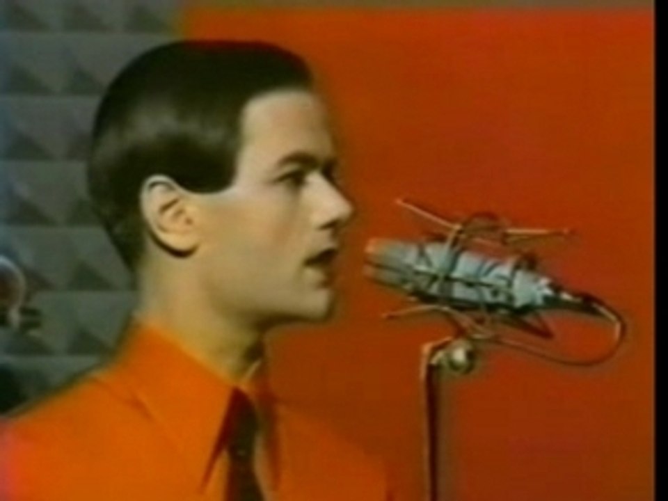 Kraftwerk - The Robots 1977