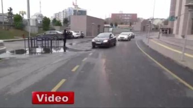 Deniz Seki Adliye Girişinde Gözyaşlarına Boğuldu