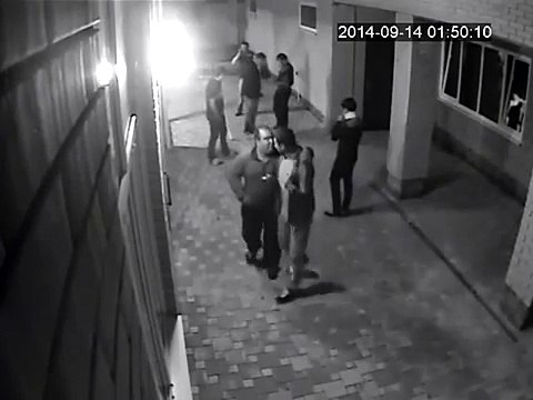 Agressé le boxeur Nikolay Vlasenko met KO deux assaillants en un clin d’œil 