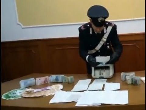 Napoli - La banca della camorra al Rione Traiano, sequestrati 100mila euro (15.11.14)