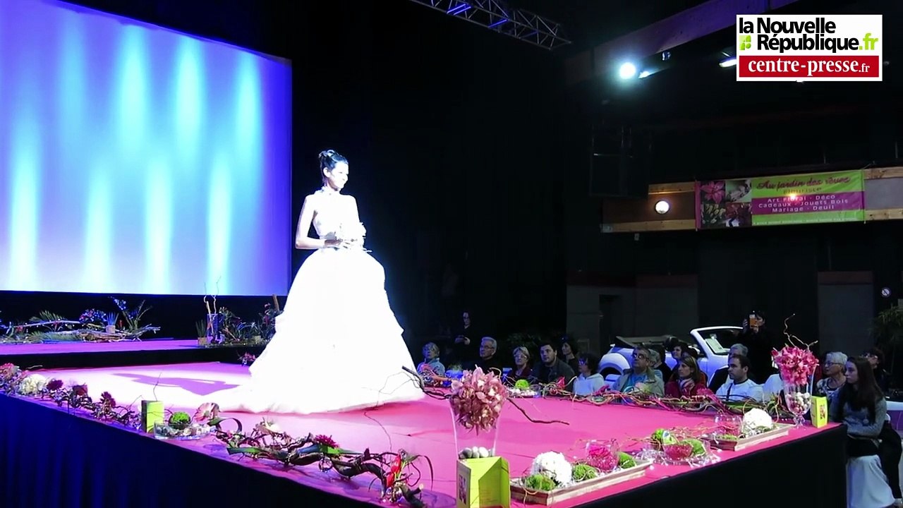 VIDEO. Châtellerault: défilé de robes de mariée au salon du mariage