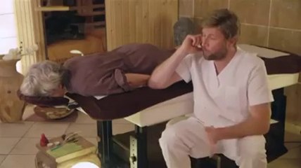 Le masseur, la caméras cachées de François L'embrouille (François Damiens)
