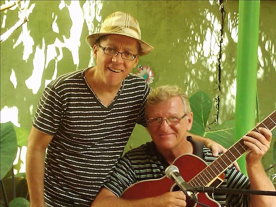 MEUS CAROS AMIGOS - O AVESSO DA SAUDADE