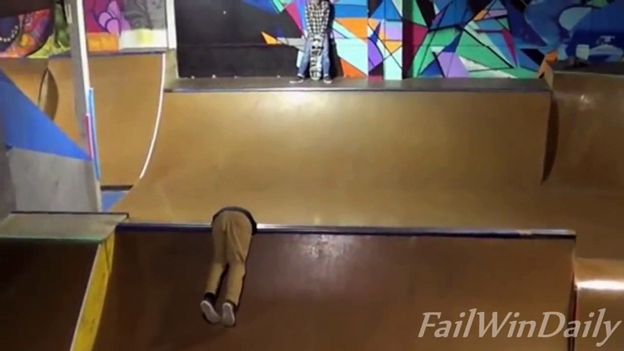 Ultimate Skateboarding Fail Compilation 2014 __ FWD
