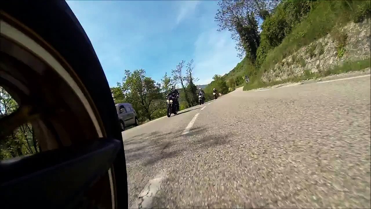 VARmoto - 8/9 Mai 2013 - Alpes du Sud 1/2