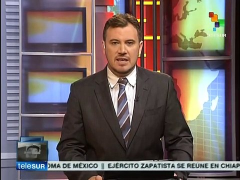 Denuncian familias de normalistas que el gobierno no quiere hallarlos