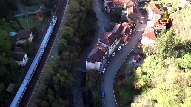 Alluvione a Genova, continuano le ricerche aeree del disperso a Mignanego