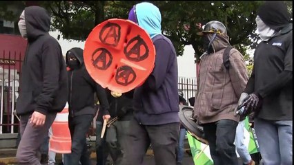 Violência e destruição em protesto no México