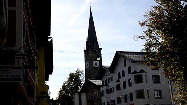 _DSC4012 Kitzbühel église Ste-Catherine, mélodie avec les cloches