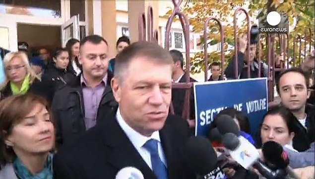 Stichwahl um Präsidentenamt in Rumänien: Knappes Ergebnis zeichnet sich ab