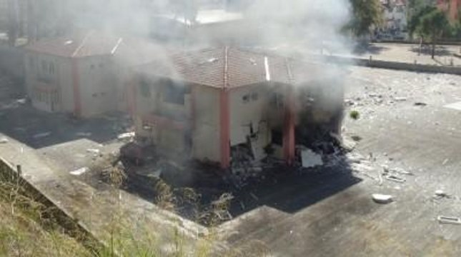 Manavgat'ta Okul Binasında Patlama: 1 Yaralı