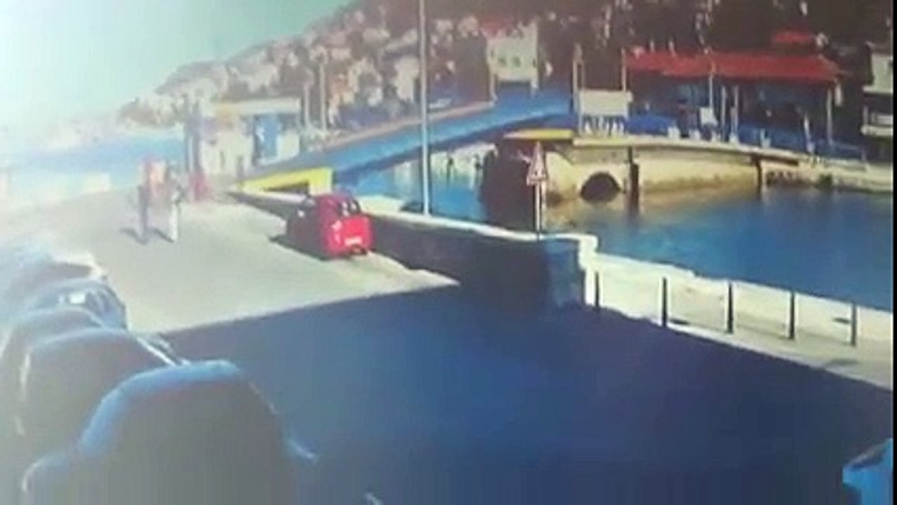Noooo    the bridge was up