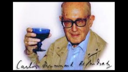 CARLOS DRUMMOND DE ANDRADE - O POETA MAIOR