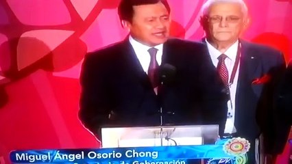 Abuchean a Chong por mencionar a Peña en inauguración de juegos