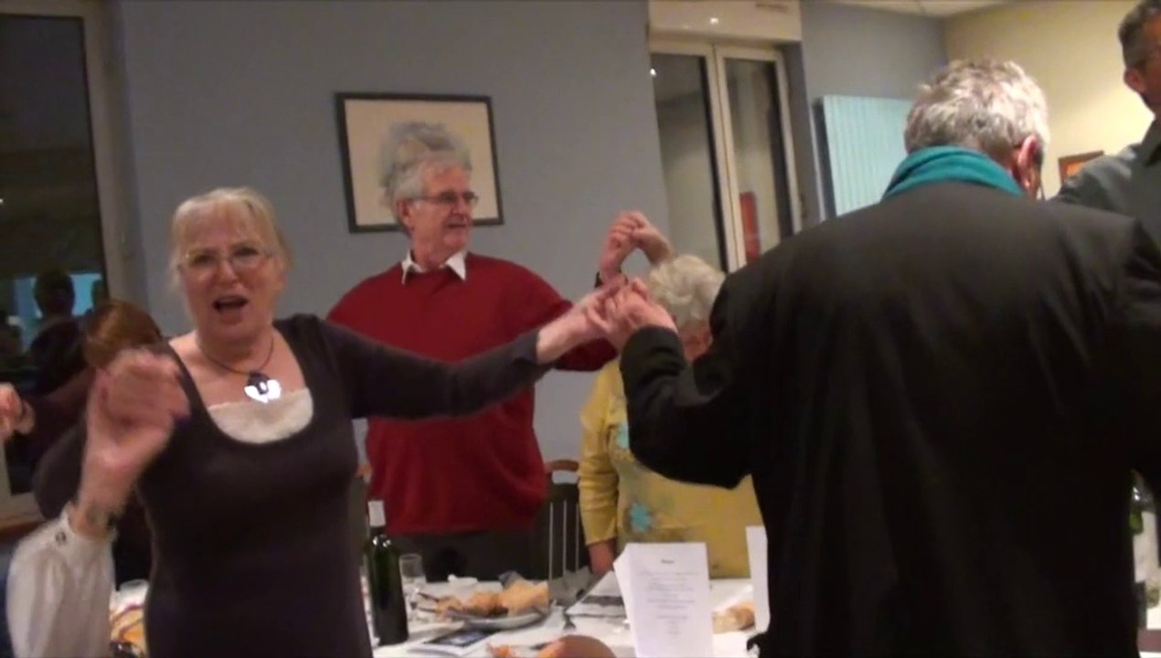 20141116-PCF Oise-Repas des Vétérans-L'Internationale