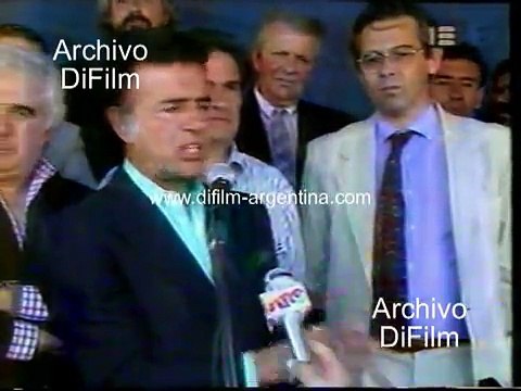 DiFilm - Carlos Menem critica a Raul Alfonsin (1992)
