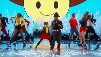 Pharrel Williams happy in The Oscar 2014
