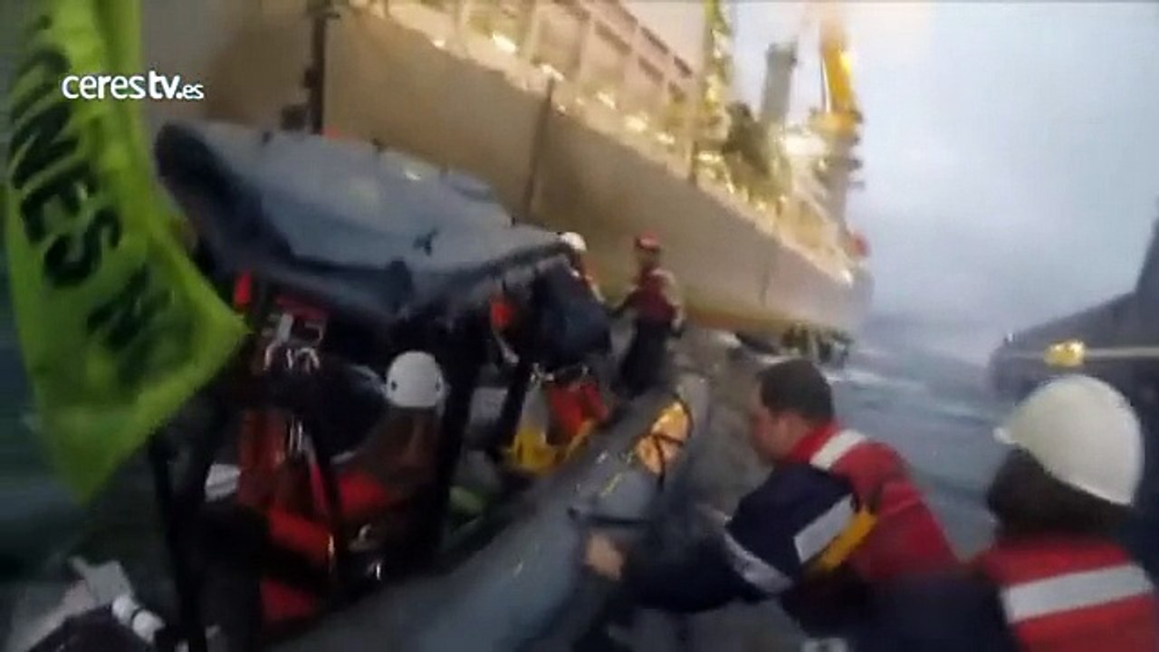 Herida una activista de Greenpeace cuando trataba de acercarse al barco de Repsol en Canarias