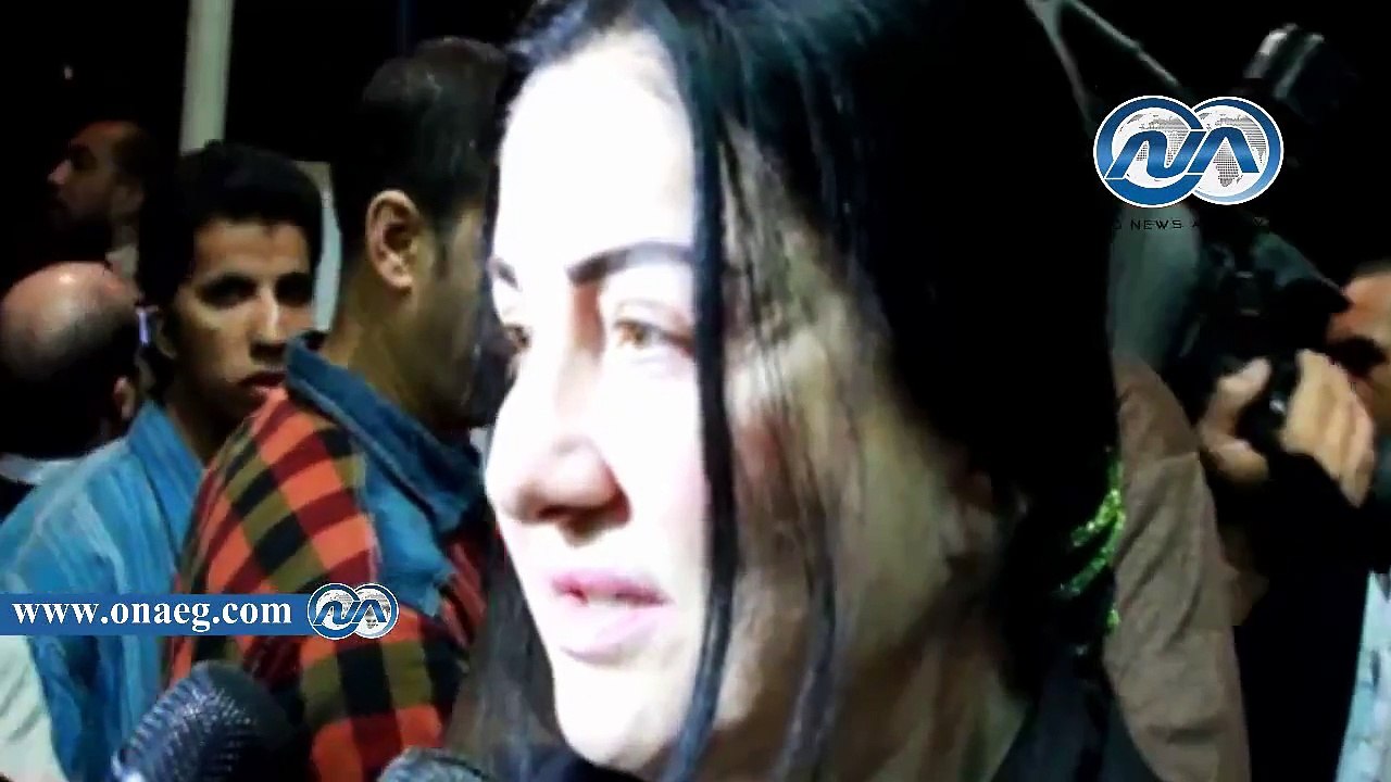 الفنانة وفاء سالم تقدم العزاء على روح الفنانة معالى زايد