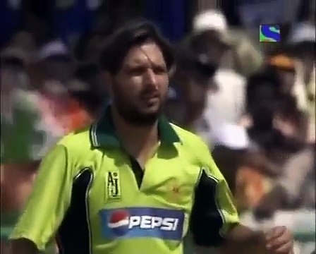 Virender Sehwag plays with Afridi 39 s mind and emotions