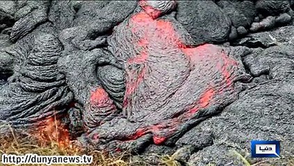 Dunya News-Lava flow continues crawl towards Hawaii town