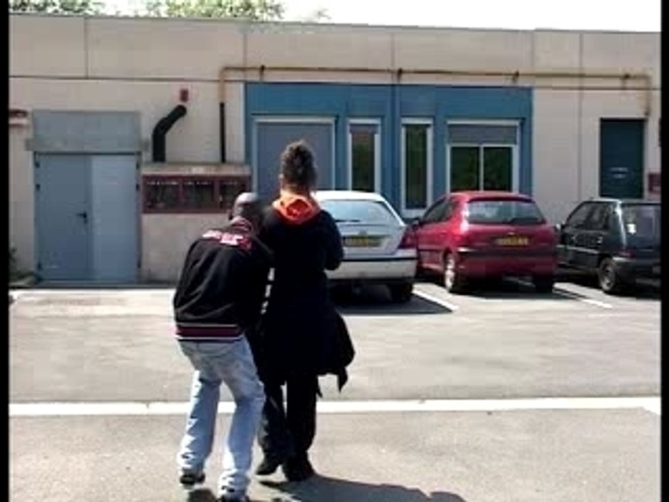 Décollez les étiquettes