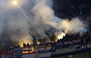Italie-Croatie interrompu à cause de jets de fumigènes
