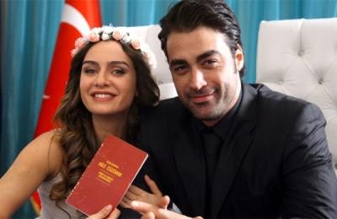 Birce Akalay ve Sarp Levendoğlu Boşanıyor mu