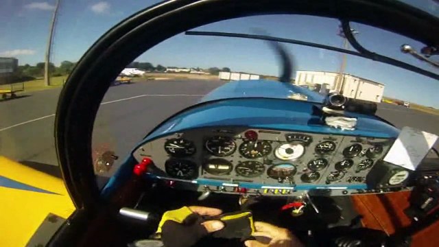 11éme films voltige sur Cap 10b GoPro le 14.07.2010 verticale pistes du Havre.