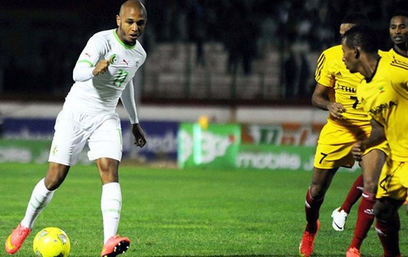 Quand Yacine Brahimi s’offre un geste digne de Zidane !