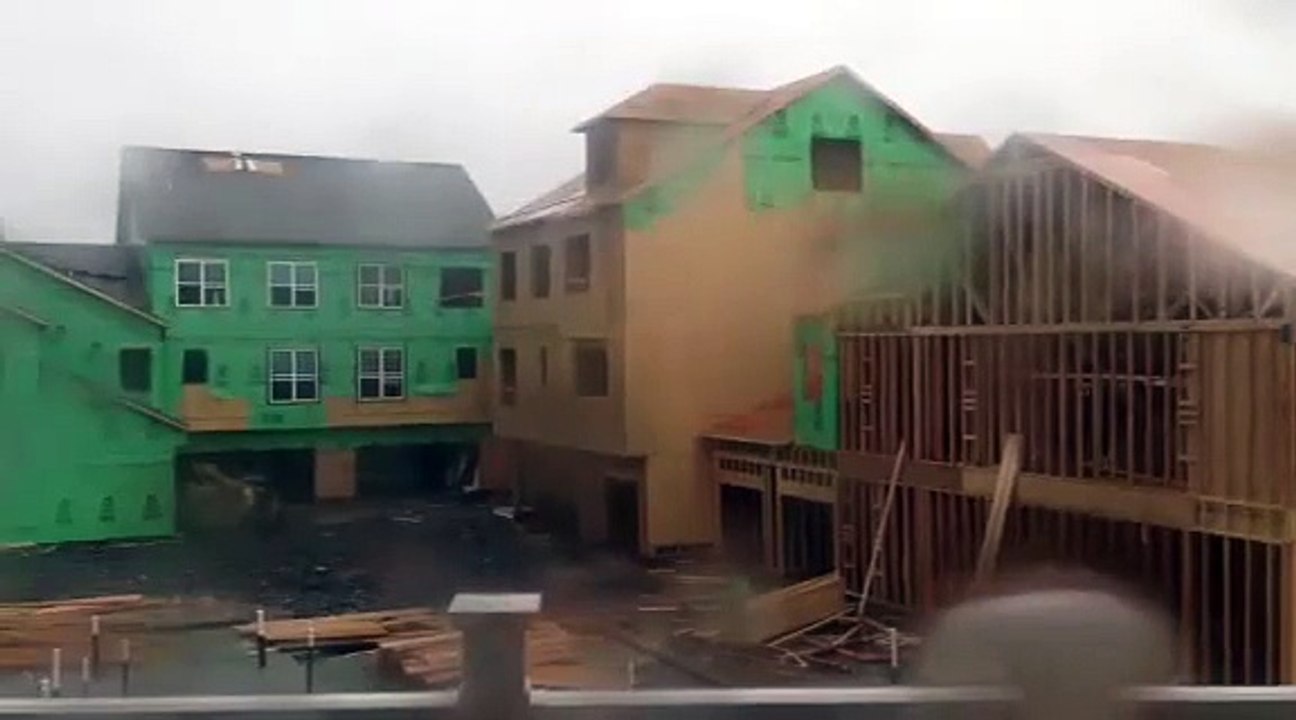 Condo Collapses In Strong Winds