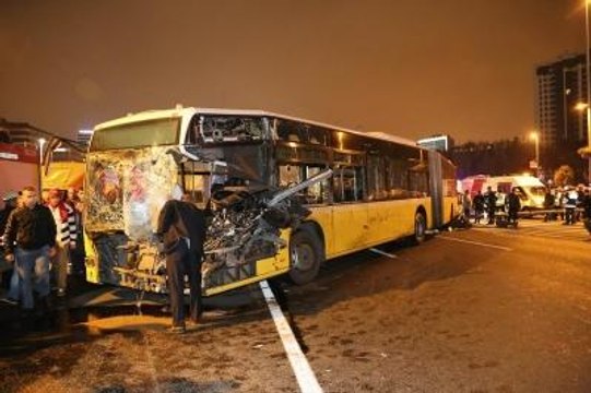 Yaralı Yolcu: Metrobüs Şoförünün Uyuduğu Söyleniyor