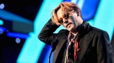 Johnny Depp Sahneye Sarhoş Çıktı